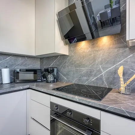 Luxury Light * Nova Vas